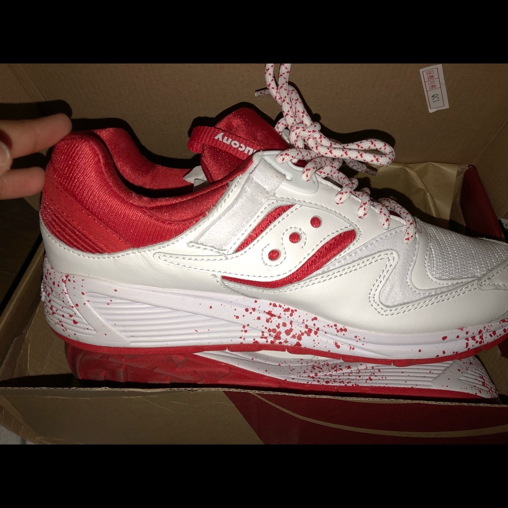 Saucony red and white color way